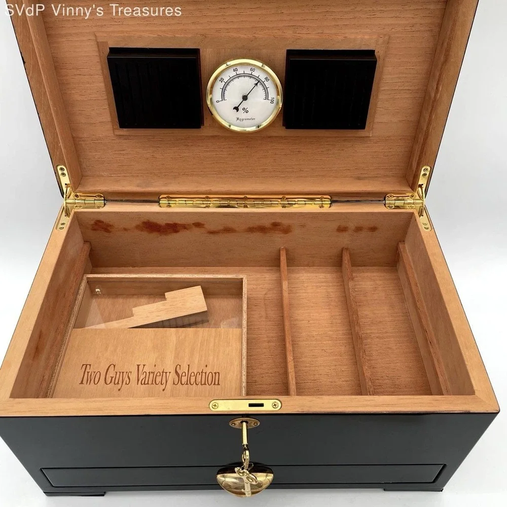 Humidor Supreme Limited Edition 2000 Cigar Humidor Wood Gloss Black With Key